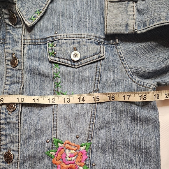 Arizona Jeans Girls Blue Jean Jacket With Flower And Butterfly Stitching Size XL - Picture 6 of 9